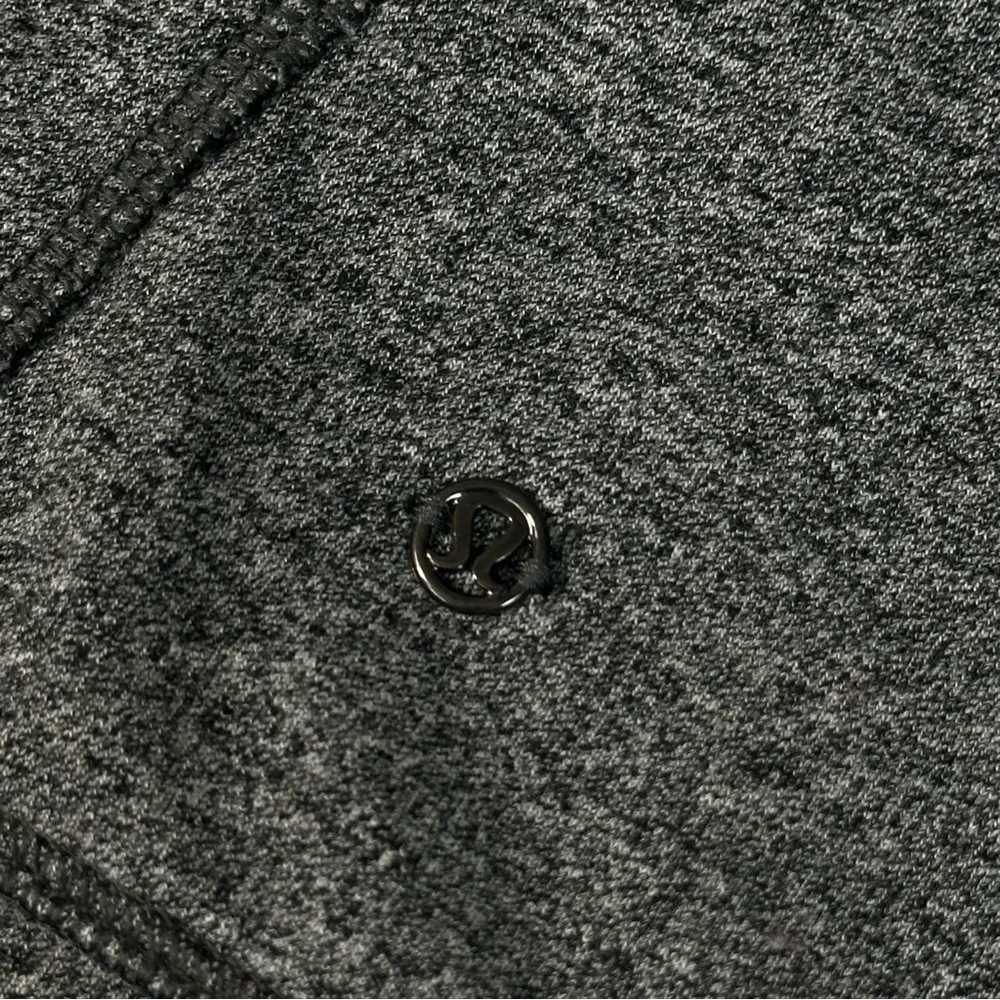 Lululemon Find Your Centre Wrap Hooded Jacket in heathered Gray women's size 6